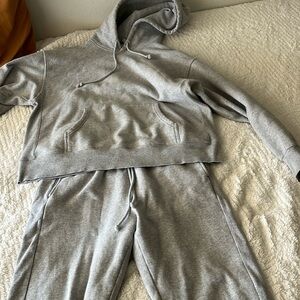 Aritzia Matching Sweatset